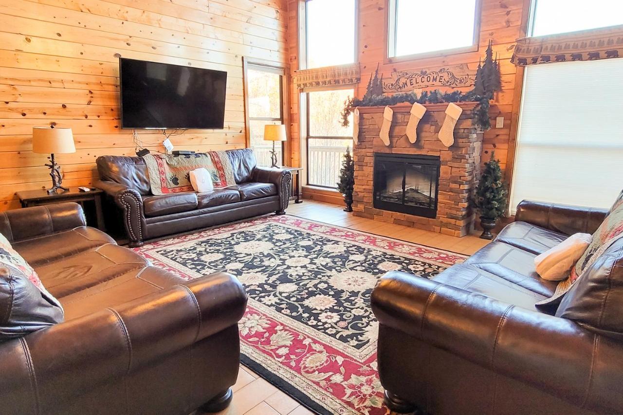 Treetop Tranquilty Sevierville Exterior photo