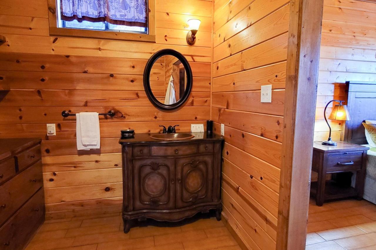 Treetop Tranquilty Sevierville Exterior photo