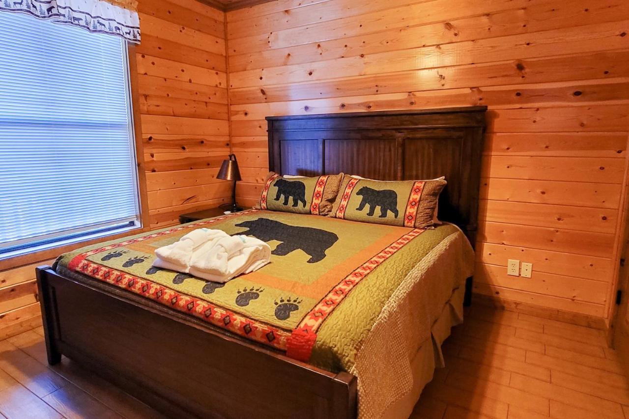 Treetop Tranquilty Sevierville Exterior photo