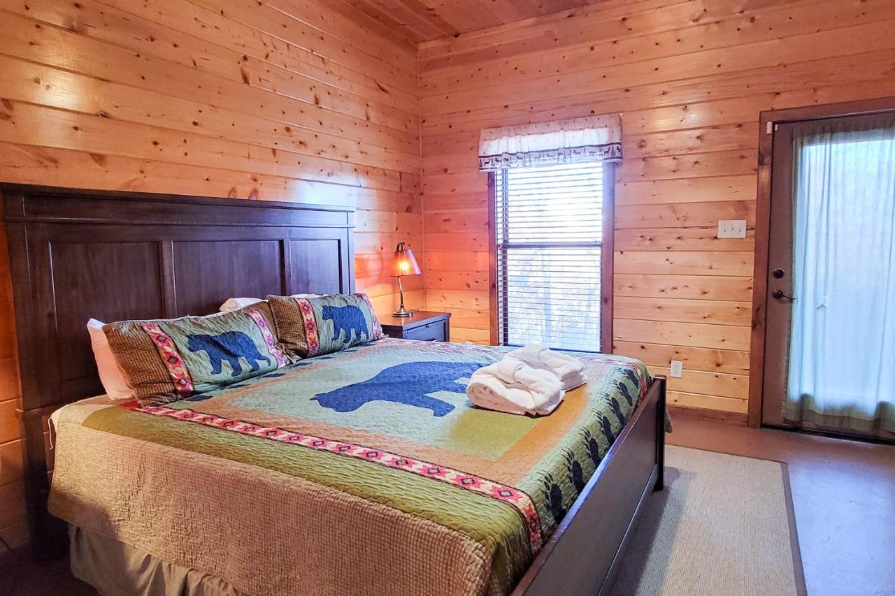 Treetop Tranquilty Sevierville Exterior photo