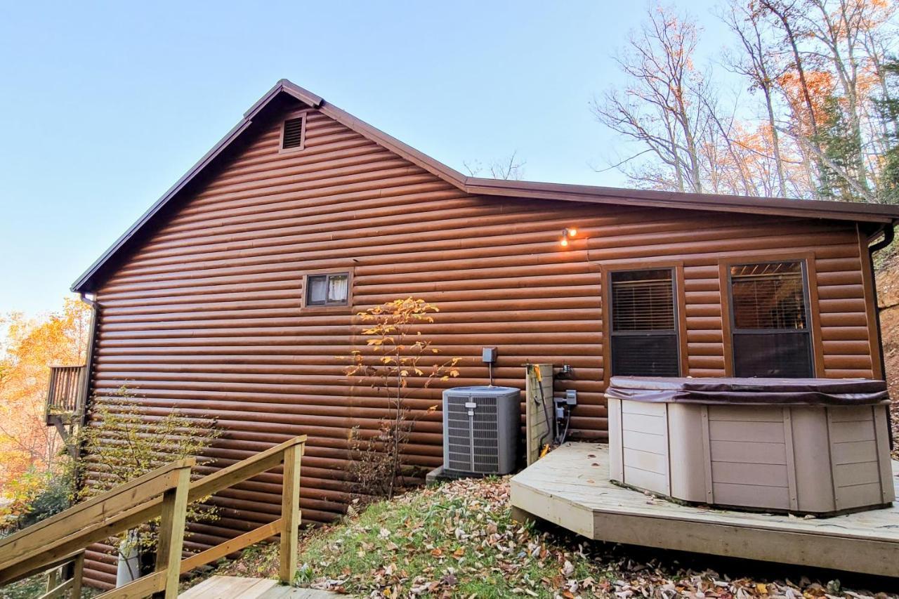 Treetop Tranquilty Sevierville Exterior photo